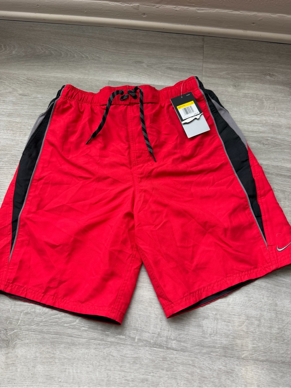 NWT Nike Men’s Red Swim/Active Shorts with Black Trim NESS7421 614 Size M